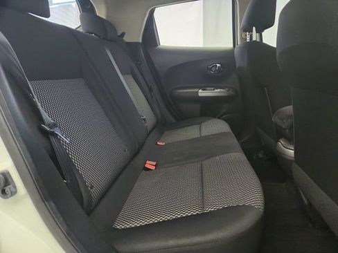 Used 2015 Nissan Juke S image 27
