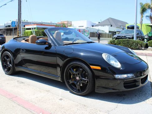 Used 2007 Porsche 911 Carrera RWD image 8