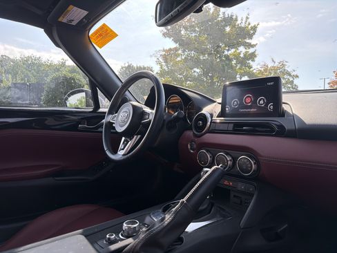 Used 2020 MAZDA MX-5 Miata RF Grand Touring RWD image 6