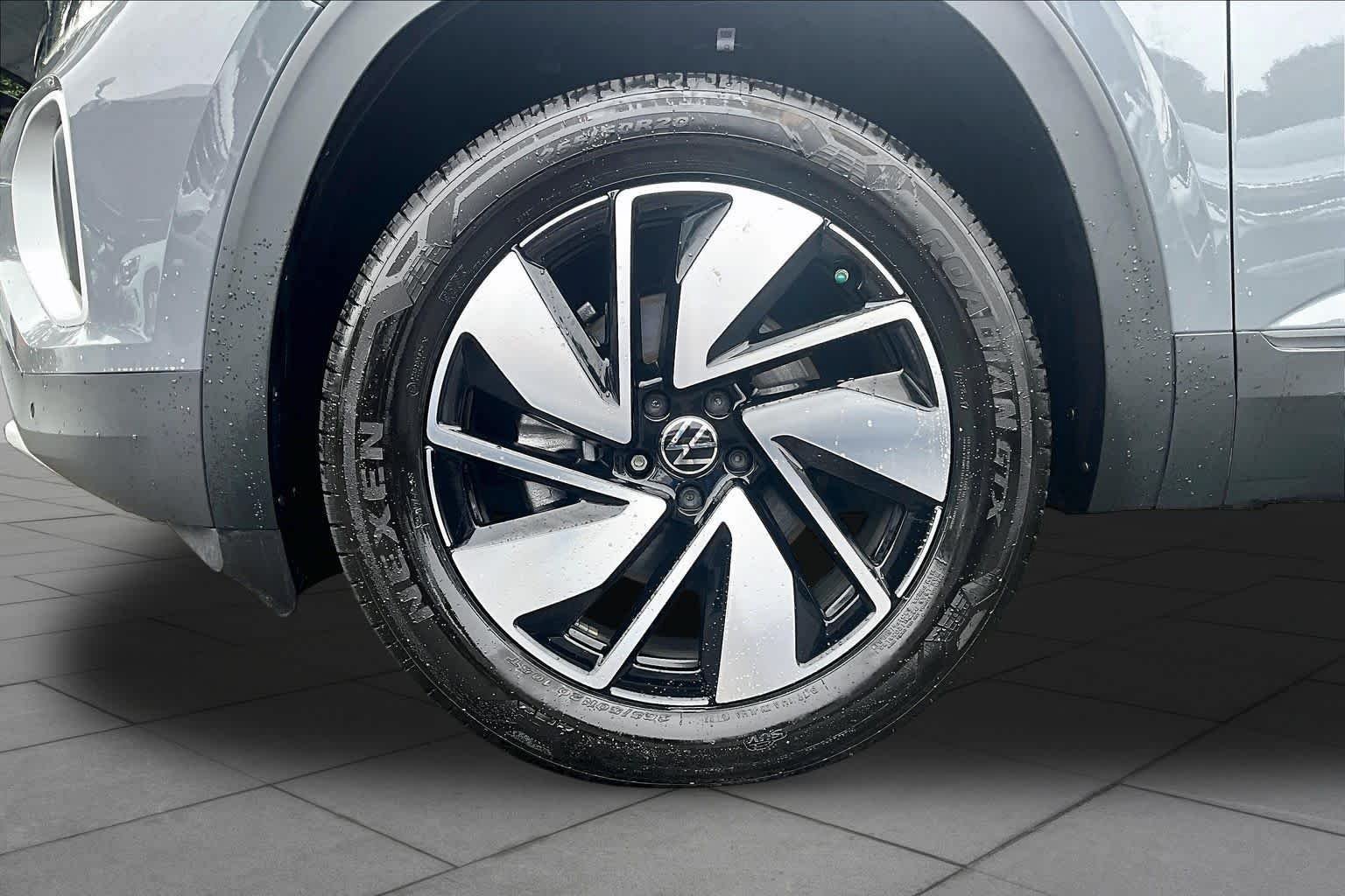 New 2026 Volkswagen Atlas SE FWD image 11