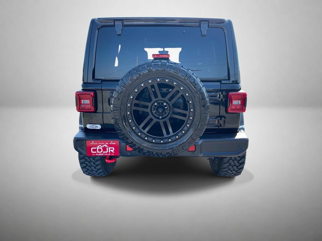 Used 2018 Jeep Wrangler Unlimited Sahara AWD/4WD image 4