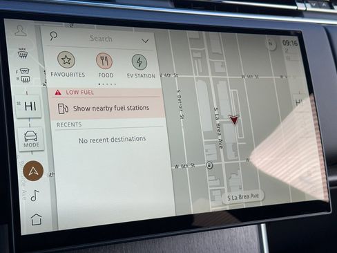 New 2026 Land Rover Range Rover SE image 20