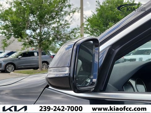 Used 2020 BMW X2 xDrive28i w/ Premium Package AWD/4WD image 3