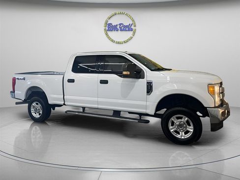 Used 2017 Ford F250 XLT w/ XLT Value Package AWD/4WD image 8