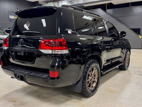 Used 2018 Toyota Land Cruiser w/ Carpet Mat Package AWD/4WD image 8