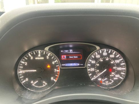 Used 2020 Nissan Pathfinder SL AWD/4WD image 19