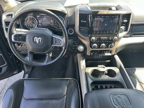 Used 2022 RAM 1500 Laramie AWD/4WD image 19