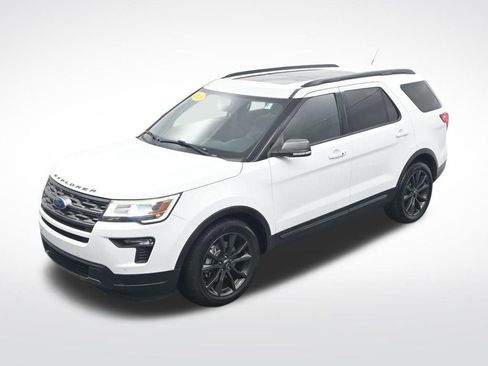 Used 2018 Ford Explorer XLT w/ Equipment Group 202A FWD image 23