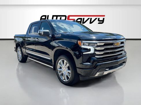 Used 2025 Chevrolet Silverado 1500 High Country AWD/4WD image 1