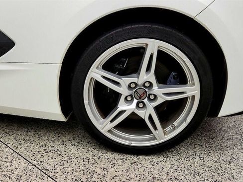 Used 2024 Chevrolet Corvette Stingray Preferred Cpe w/ Z51 Performance Package RWD image 9