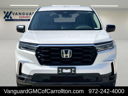 Used 2023 Honda Pilot LX image 3