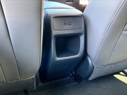 New 2026 Chevrolet Trax ACTIV w/ Sunroof Package FWD image 18