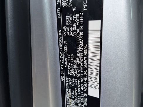 Used 2019 Volvo XC40 T5 Momentum image 30