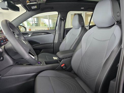 New 2026 Volkswagen Tiguan SE R-Line AWD/4WD image 15