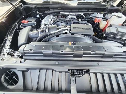 New 2026 Chevrolet Silverado 2500 ZR2 w/ LPO, Dark Essentials Package AWD/4WD image 21