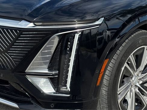 Used 2024 Cadillac Lyriq Luxury image 14