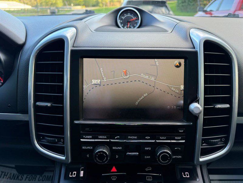 Used 2016 Porsche Cayenne AWD/4WD image 21