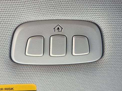 New 2025 Ford Expedition Active image 22