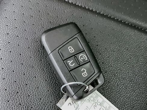 Used 2023 Volkswagen Tiguan SE R-Line FWD image 22