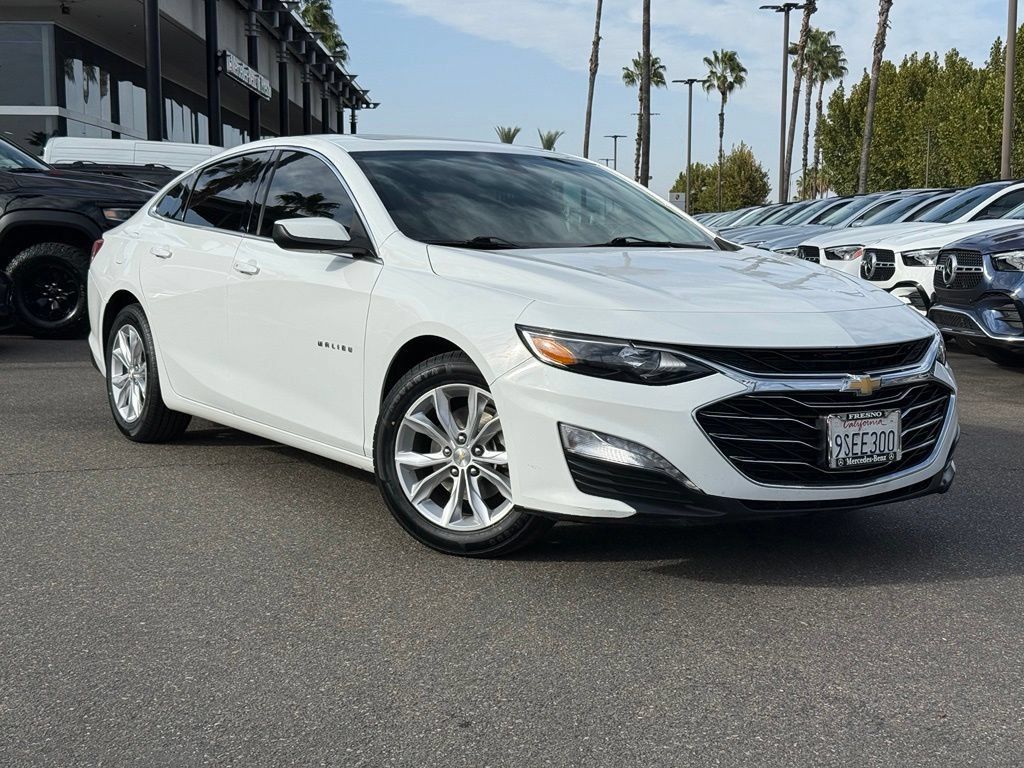 Used 2022 Chevrolet Malibu LT FWD image 1