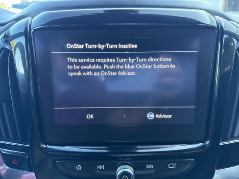 Used 2023 Chevrolet Traverse LT FWD image 19