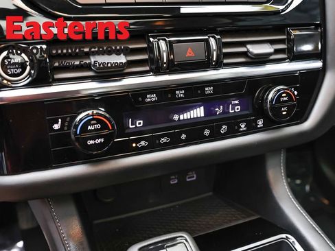 Used 2023 Nissan Pathfinder SV w/ SV Premium Package AWD/4WD image 20