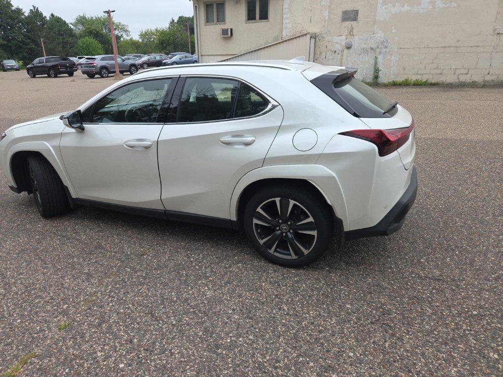 Used 2024 Lexus UX 250h AWD w/ Premium Package image 13