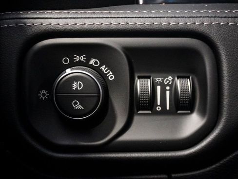 Used 2022 RAM 1500 Limited AWD/4WD image 22