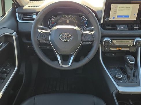 Used 2024 Toyota RAV4 XLE Premium image 18