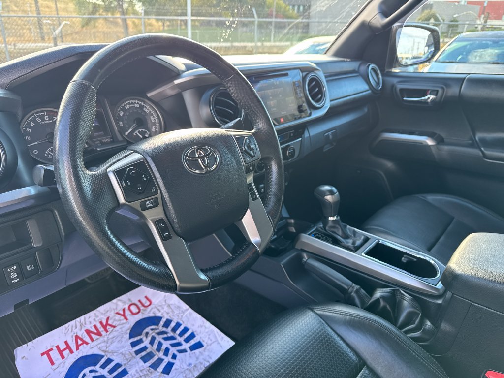 Used 2018 Toyota Tacoma Limited AWD/4WD image 23