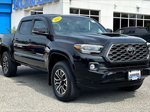 Used 2023 Toyota Tacoma TRD Sport AWD/4WD image 11