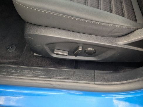 Used 2020 Ford Fusion SE FWD image 14