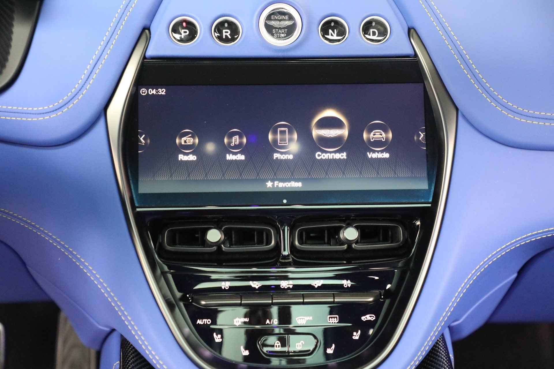 Used 2024 Aston Martin DBX 707 AWD/4WD image 31