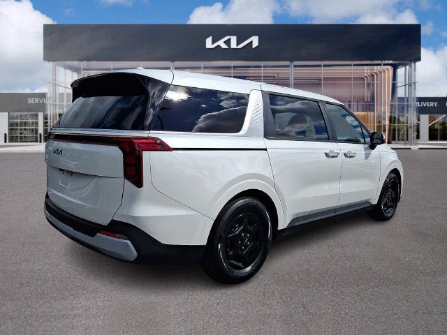 Used 2026 Kia Carnival FWD image 6