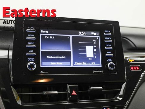 Used 2024 Toyota Camry SE image 18