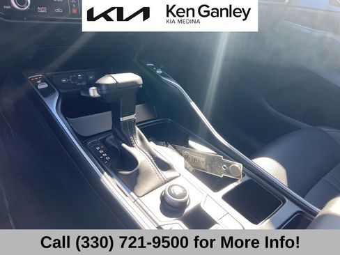 Certified 2025 Kia Sorento S FWD image 35