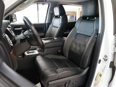 Used 2018 Toyota Tundra Limited w/ Limited Premium Package AWD/4WD image 2