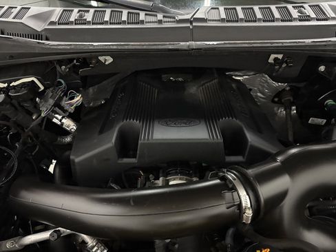 Used 2019 Ford F150 XLT w/ Equipment Group 302A Luxury image 7