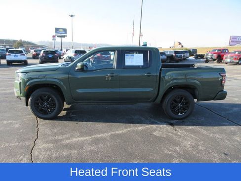 Used 2023 Nissan Frontier SV image 2