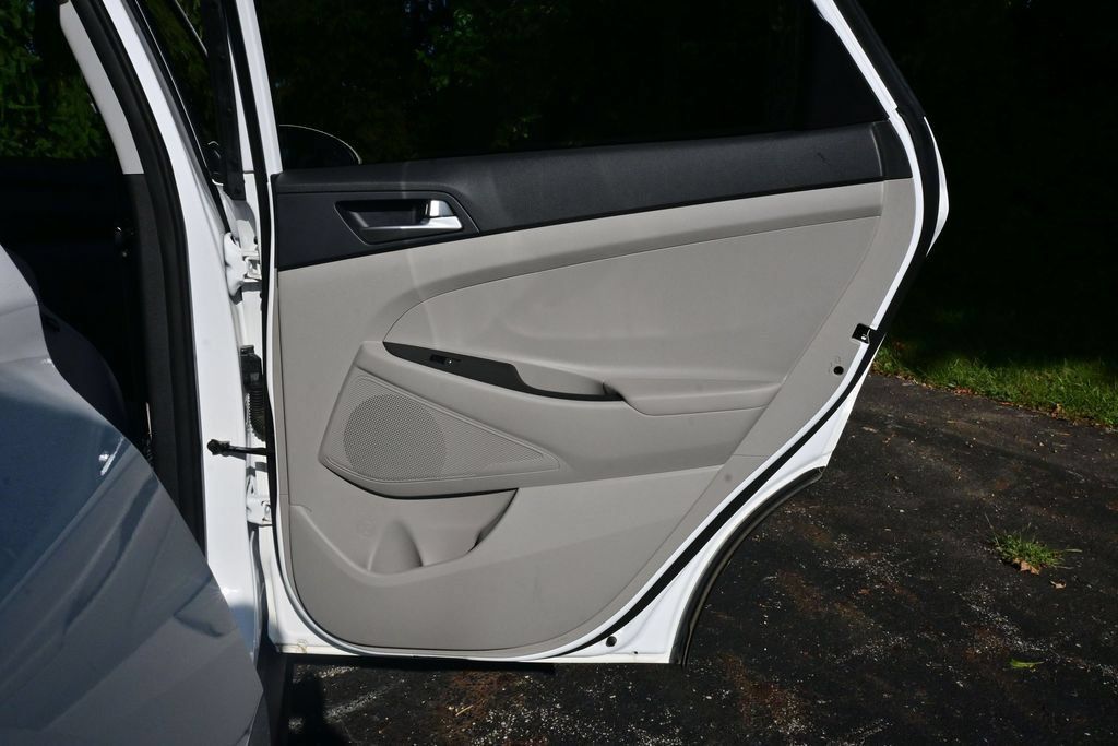 Used 2020 Hyundai Tucson Value FWD image 23
