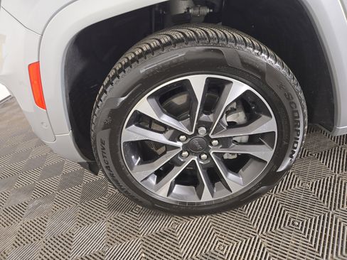 Certified 2023 Jeep Grand Cherokee Overland image 27