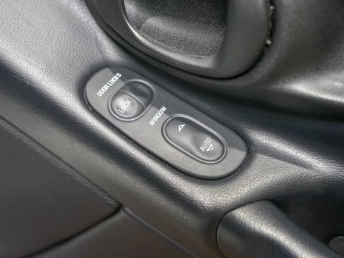 Used 1998 Chevrolet Corvette Coupe RWD image 40