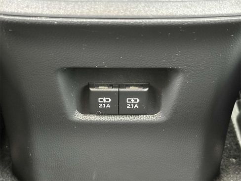 Used 2019 Toyota RAV4 XLE image 24