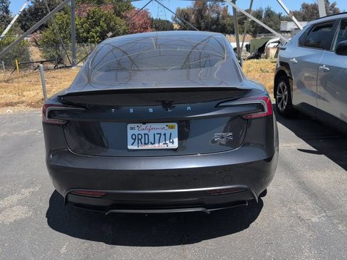 Used 2024 Tesla Model 3 Performance AWD/4WD image 4