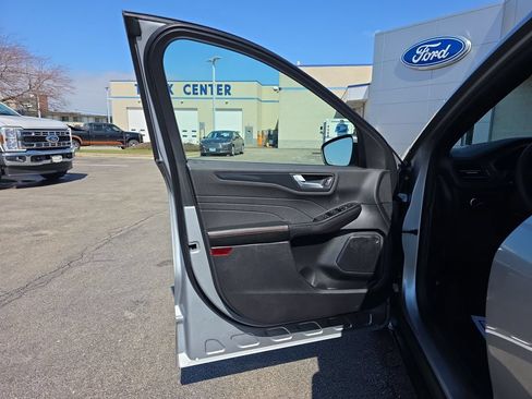 Certified 2023 Ford Escape ST-Line w/ Tech Pack #1 AWD/4WD image 16