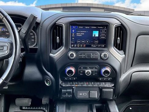 Certified 2021 GMC Sierra 2500 AT4 w/ AT4 Preferred Package image 6