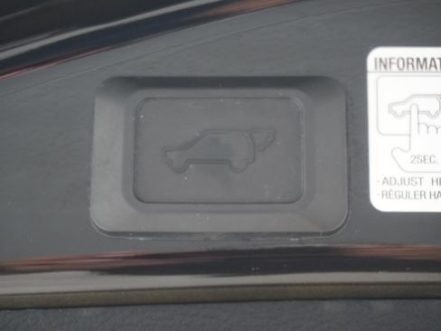 Used 2013 Toyota RAV4 Limited FWD image 28