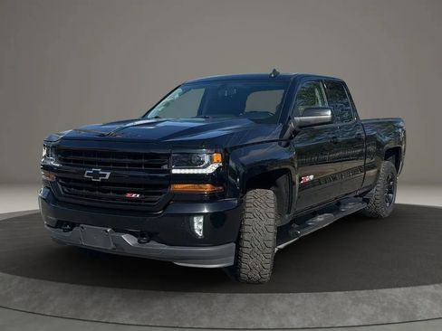 Used 2019 Chevrolet Silverado 1500 LT w/ All Star Edition image 3