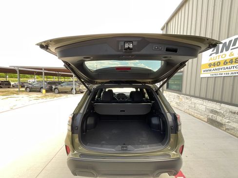 Used 2026 Subaru Forester Premium AWD/4WD image 11
