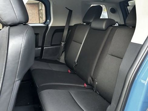 Used 2013 Toyota FJ Cruiser 4WD image 19